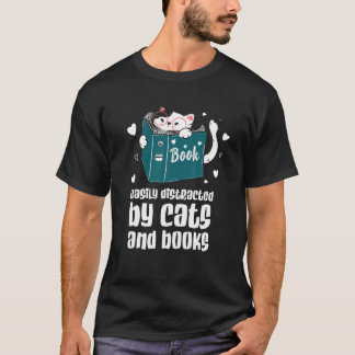 Leicht abgelenkt von Katzen und Büchern Cat and Bo T-Shirt