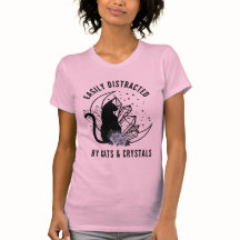 Leicht abgelenkt von Katzen und Kristallen Boho