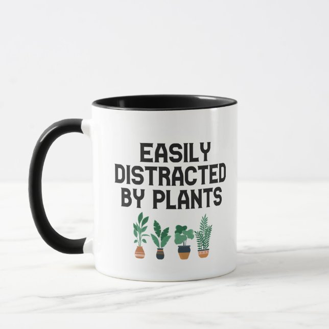 Leicht abgelenkt von Pflanze Funny Gardens und Tasse (Links)
