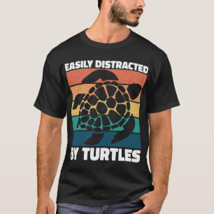 Leicht abgelenkt von Schildkröten Cooles Seefeld T-Shirt