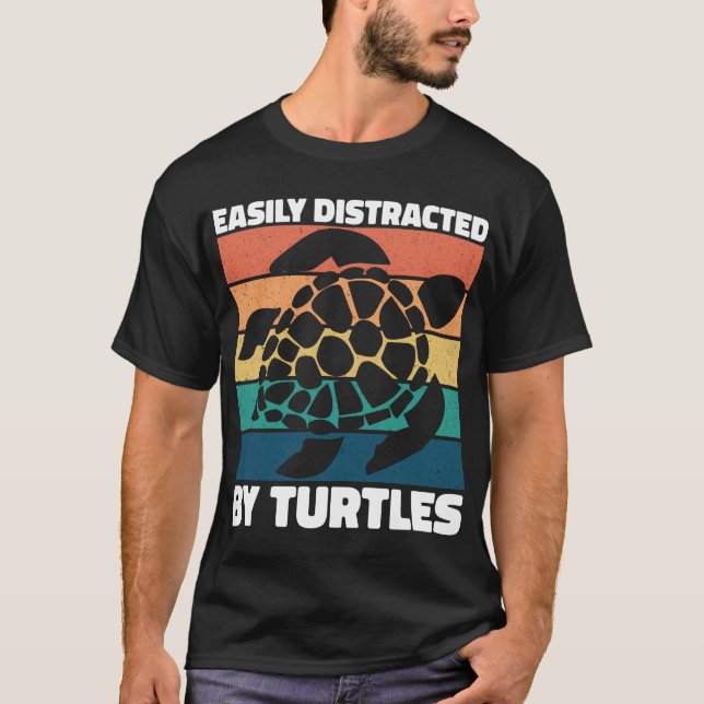 Leicht abgelenkt von Schildkröten Cooles Seefeld T-Shirt (Vorderseite)