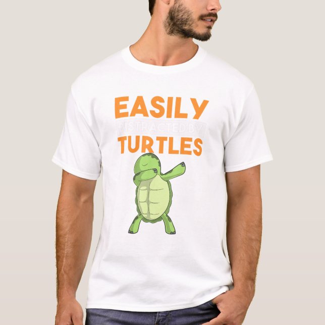 Leicht abgelenkt von Schildkröten Funny Dabbing Da T-Shirt (Vorderseite)
