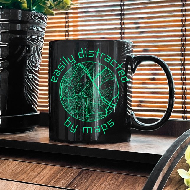 Leicht ablenkbar durch Karten, Kartografie, Karten Kaffeetasse (Von Creator hochgeladen)