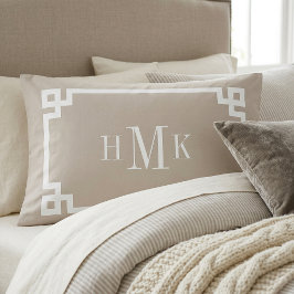 Leicht beige griechischer Schlüsselmonogramm-Stand Kissenbezug