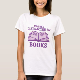 Leicht von Büchern abgelenkt T-Shirt
