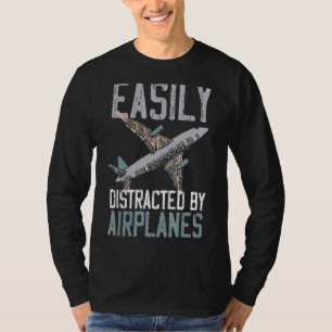 Leicht von Flugzeugen abgelenkt T-Shirt