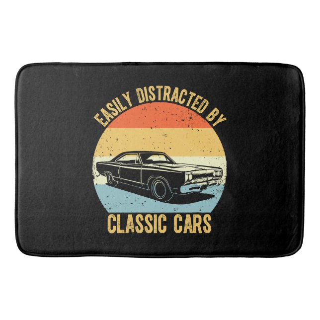 Leicht von klassischen Autos abgelenkt Badematte (Vorderseite)