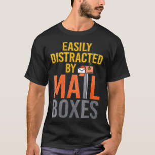 Leicht von Mailboes abgelenkt T-Shirt