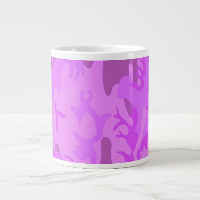 Leichte Lila Camouflage Jumbo-Tasse (Vorderseite)