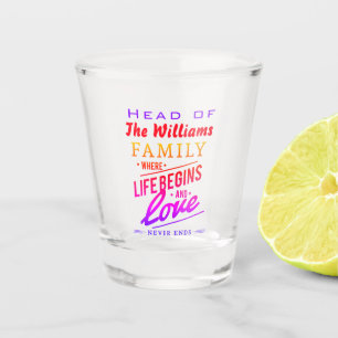 Leiter der Liebe der Familie endet nie Schnapsglas