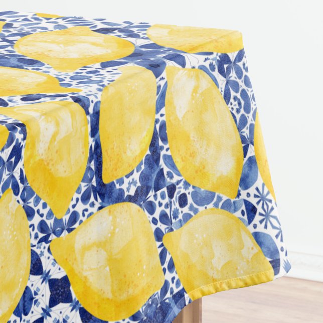 Lemon Citrus Watercolor Blue Mediterranean Tile Tischdecke (Watercolor lemons on a blue and white Mediterranean tile background patterned tablecloth)
