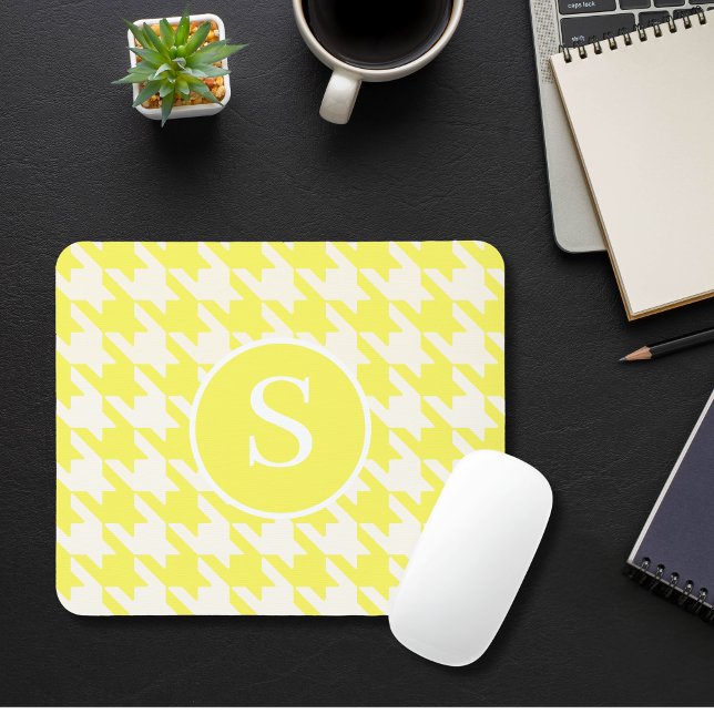 Lemon-Gelb-Weiß-Monogramm des klassischen Hahnentr Mousepad (Von Creator hochgeladen)