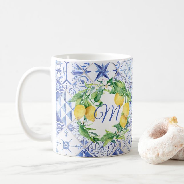 Lemon Greenery Wreath White Floral Blue Monogramm Kaffeetasse (Mit Donut)