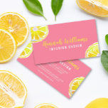 Lemon Watercolor Rosa Hintergrund Visitenkarte<br><div class="desc">Die Visitenkarte im sommerlichen Stil mit leuchtend gelben Aquarelllemonen und rosa Hintergrund.</div>