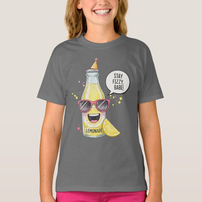 Lemonade Flasche in einem Party-Hut von Natasha Us T-Shirt (Vorderseite)