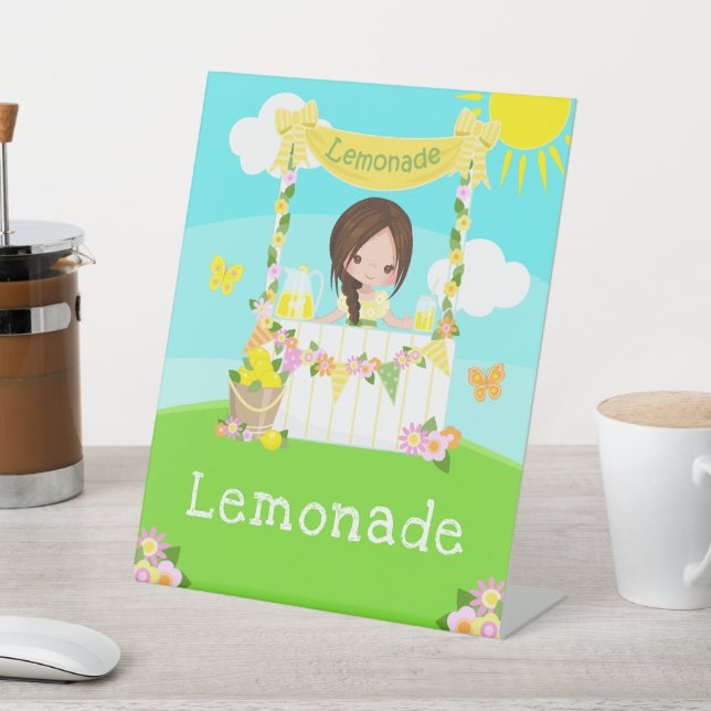 Lemonade Stand Birthday Brown Hair Girl Sockelschild (In SItu)