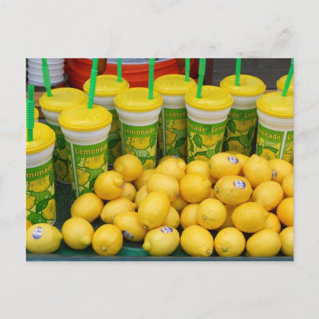 Lemonade Stand Cups und Lemons Festival Fotografie Postkarte (Vorderseite)