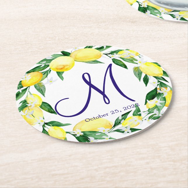 Lemons Greenery Blossom Monogram Runder Pappuntersetzer (Angewinkelt)