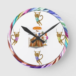 Lena Leopard Trapezartistin Runde Wanduhr