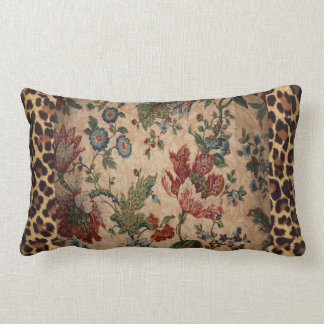 Lendenkissen in Leopard- und Blumenstoff