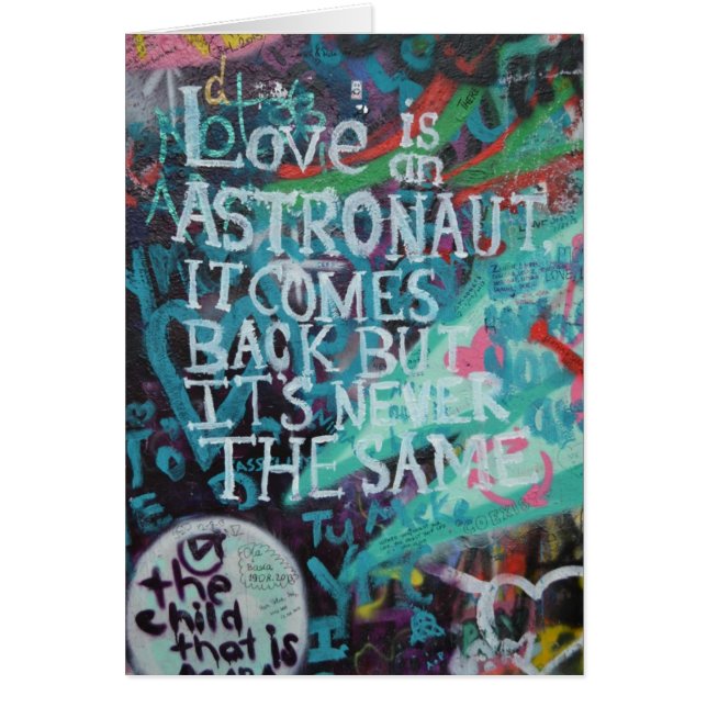 Lennon Wall: Liebe ist wie ein Astronaut-Graffiti (Vorne)