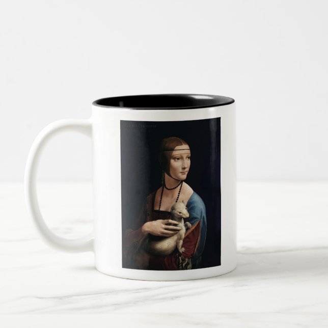 Leonardo da Vinci's Lady mit einem Ermine Classic Zweifarbige Tasse (Links)