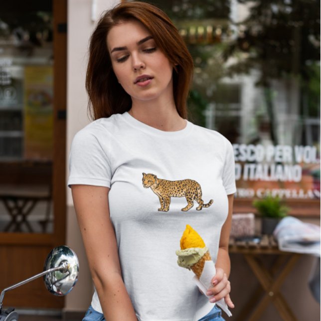 Leopard Annoyed Expression T-Shirt (Von Creator hochgeladen)