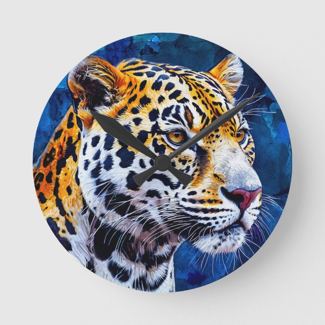 Leopard auf blauem Hintergrund Runde Wanduhr (Vorderseite)