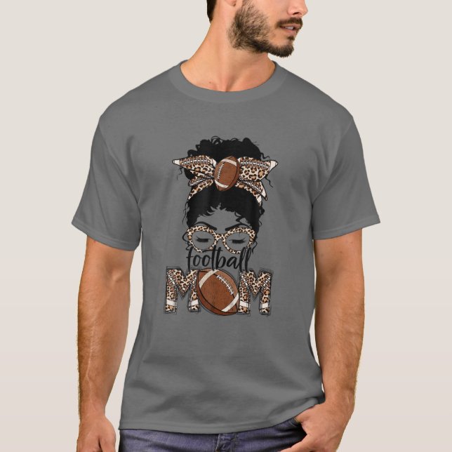 Leopard Black Football Mama Game Day Messy Bun Mot T-Shirt (Vorderseite)