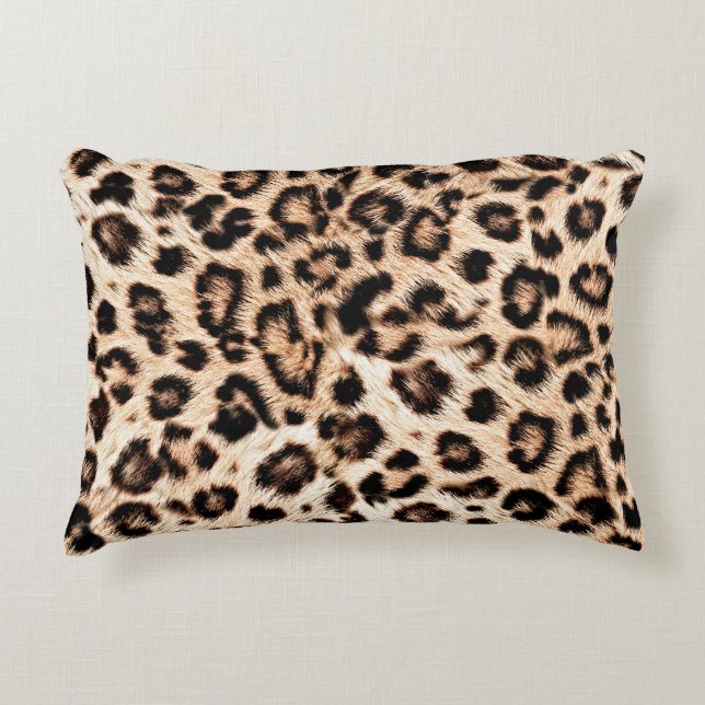 Leopard Design Pattern: Wilde Eleganz. Dekokissen (Vorderseite)
