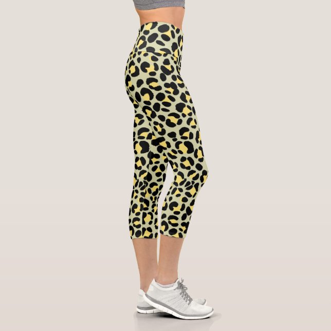 Leopard Green Black Yellow Capri Leggings (Rechts)