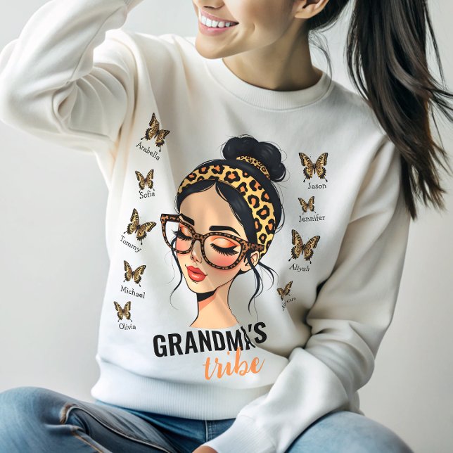Leopard Messy Bun and Butterflies Individuellen Na Sweatshirt (Von Creator hochgeladen)