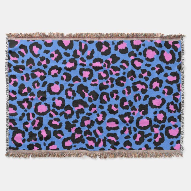 Leopard Muster in Raspberry auf Electric Blue Decke (Vorderseite)