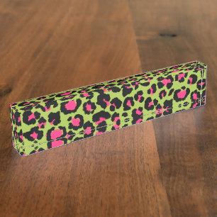 Leopard Muster in Raspberry auf Lime Green Namensplakette