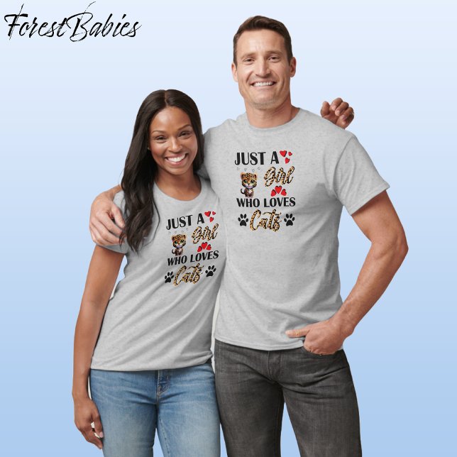 Leopard, Niedliche Girl-Lieben Katzen Schriftart i T-Shirt (Cute Leopard Kitten, Wild Kitty, Feline Animal Print Font, Just A Girl Who Loves Cats T-shirt 🐆)
