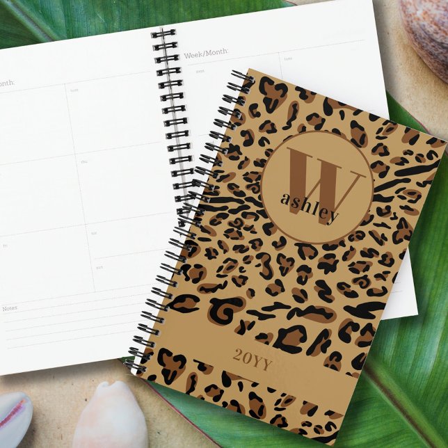 Leopard Print Brown Black Mit Monogramm 2023 Planer (Von Creator hochgeladen)