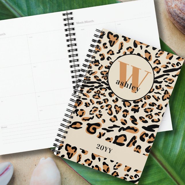 Leopard Print Modern Mit Monogramm 2023 Planer (Von Creator hochgeladen)