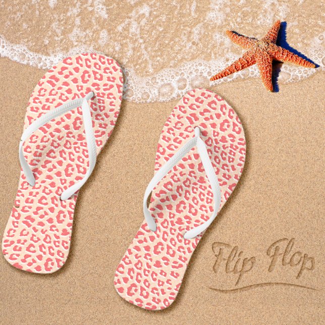 Leopard Print Muster Living Coral White Flip Flops (Von Creator hochgeladen)