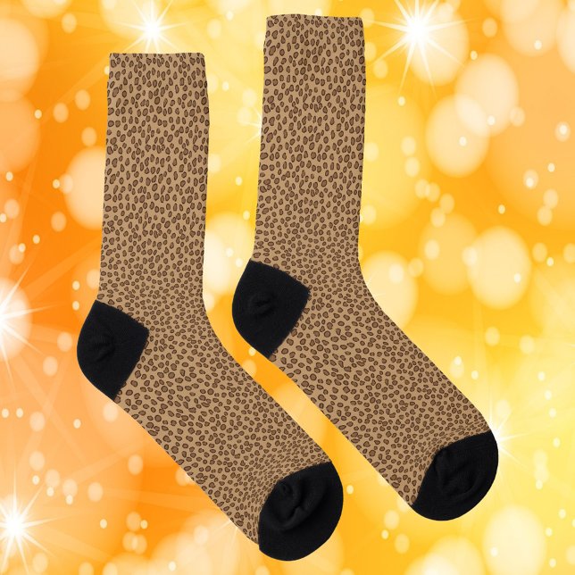 Leopard Print Pattern Brown Socken (A pair of leopard print socks done in various shades of brown)