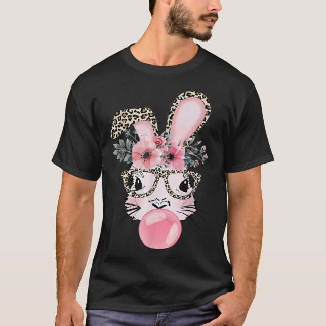 Leopard Print Rabbit Bunny Blowing Bubble Gum East T-Shirt (Vorderseite)