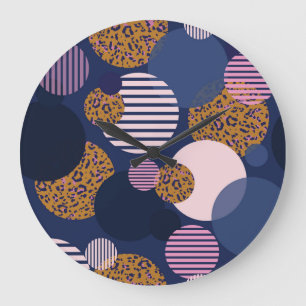 Leopard-Punkte: Dunkle blaue Eleganz. Große Wanduhr