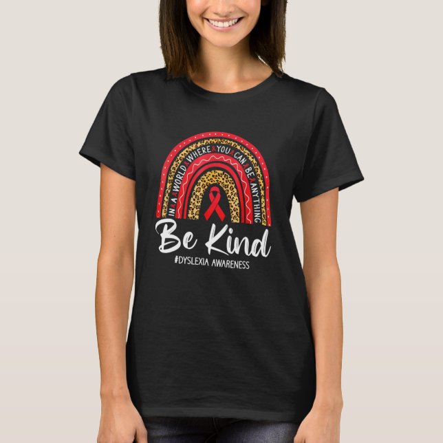 Leopard Rainbow Be Kind Red Ribbon Dyslexia Awaren T-Shirt (Vorderseite)