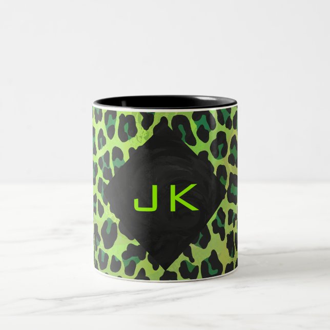 Leopard Schwarz und Grün mit Monogramm Zweifarbige Tasse (Mittel)