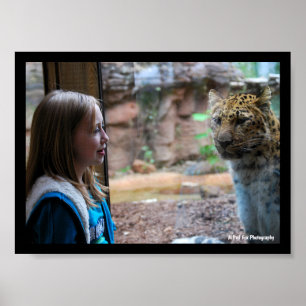 Leopard und Kinderporträt Poster