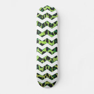 Leopard, Zickzack, schwarz und grün Skateboard