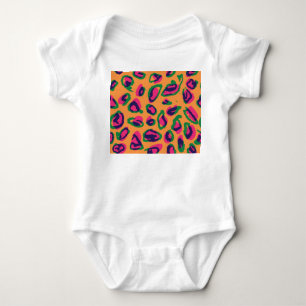 Leopardendrucke, farbiges Tiermuster. Baby Strampler