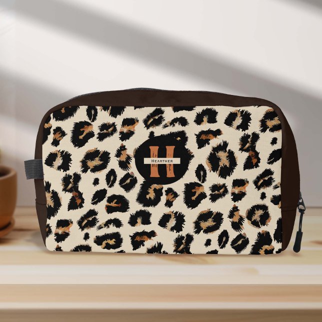 Leopardenhaut, modernes Tiermuster, Monogramm Waschbeutel (Leopard skin motif print dopp kit bag)