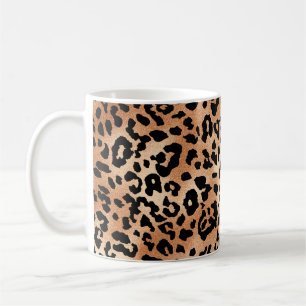 Leopardenhaut. Stilvolles Bluse-Design mit Leopard Kaffeetasse