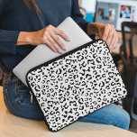 Leopardrucke, Leoparden, Schwarz und Weiß Laptopschutzhülle<br><div class="desc">Elegantes,  stilvolles und raffiniertes Leopardenmuster in Schwarz-Weiß-Farbe. Modernes und trendiges Geschenk,  perfekt für den Liebhaber von Tierdrucken in Ihrem Leben.</div>