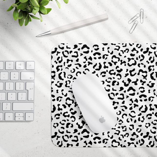 Leopardrucke, Leoparden, Schwarz und Weiß Mousepad (Von Creator hochgeladen)